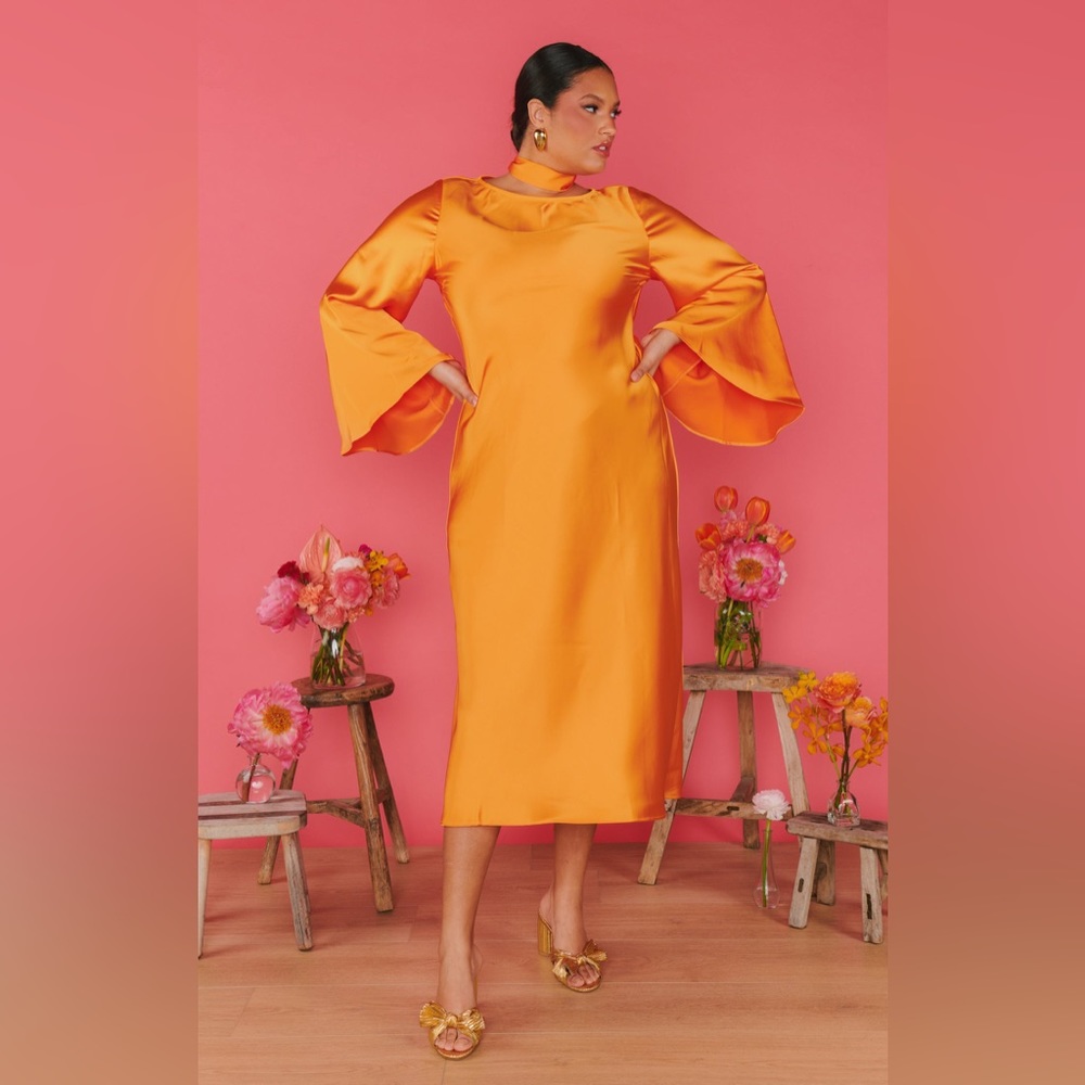 Show Me Your Mumu Sarah Midi Dress in Tangerine Fluid Satin size Large
